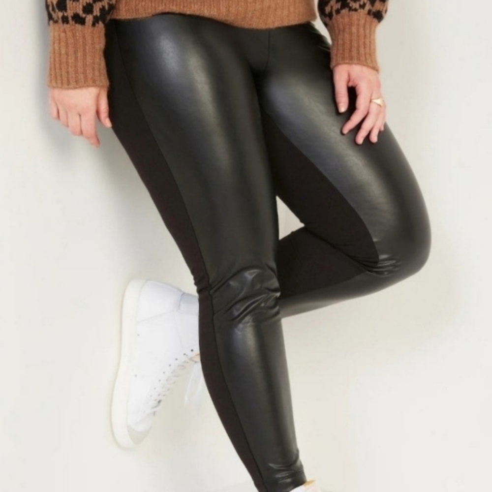 Apt 9 stretch legging Faux leather Sz M New